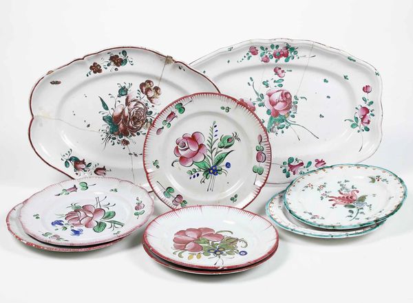 Cinque piatti<BR>Francia, XIX secolo  - Asta Maioliche, Porcellane e Vetri - Associazione Nazionale - Case d'Asta italiane