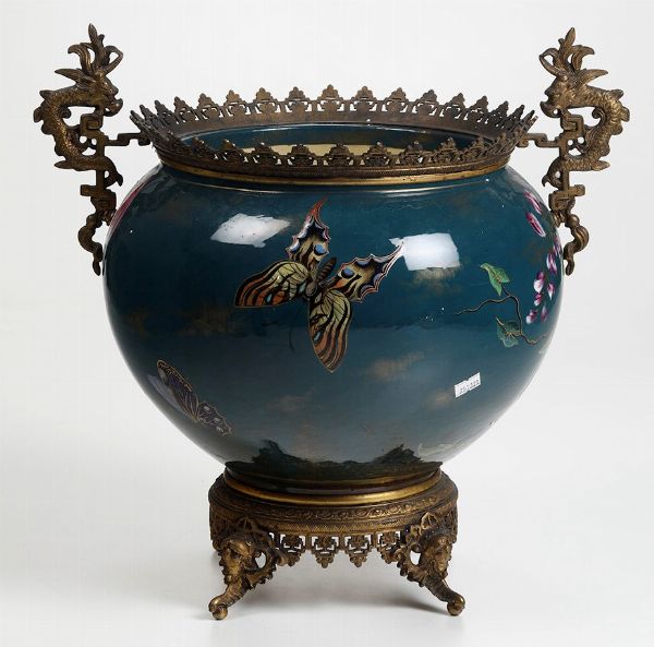 Cachepot<BR>Probabilmente Francia, inizio del XX secolo  - Asta Maioliche, Porcellane e Vetri - Associazione Nazionale - Case d'Asta italiane