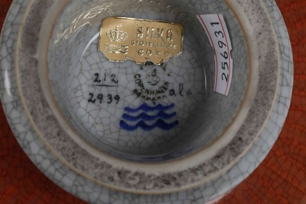 Cinque porcellane<BR>Danimarca, Manifattura Royal Copenhagen, 1950-1960 circa  - Asta Maioliche, Porcellane e Vetri - Associazione Nazionale - Case d'Asta italiane