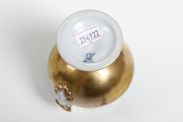 Coppia di vasetti con coperchio<BR>Germania, Manifattura di Potschappel, inizio del XX secolo  - Asta Maioliche, Porcellane e Vetri - Associazione Nazionale - Case d'Asta italiane