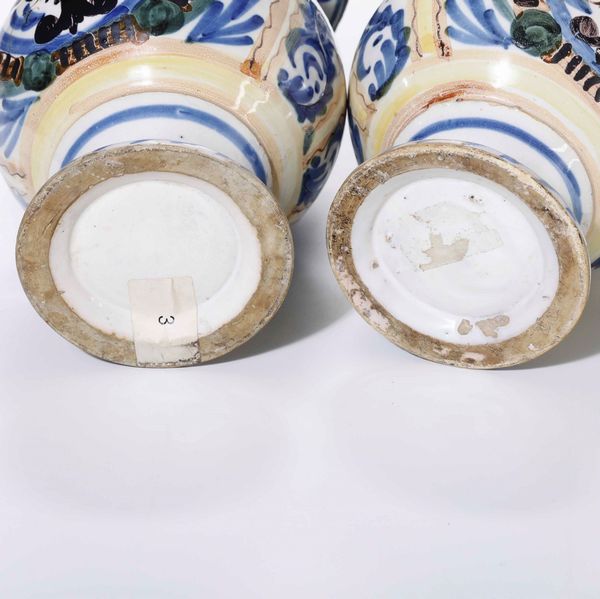 Coppia di boccali<BR>Pesaro, prima met del XIX secolo  - Asta Maioliche, Porcellane e Vetri - Associazione Nazionale - Case d'Asta italiane