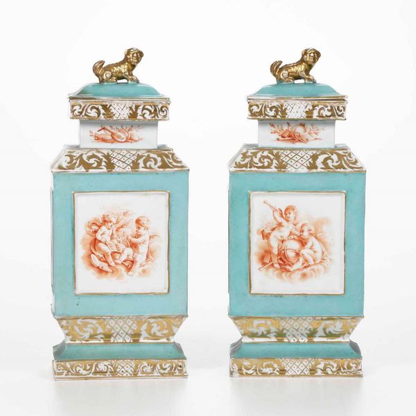 Coppia di vasi<BR>Germania, Dresda, Manifattura Di Helena Wolfsohn, fine del XIX secolo  - Asta Maioliche, Porcellane e Vetri - Associazione Nazionale - Case d'Asta italiane