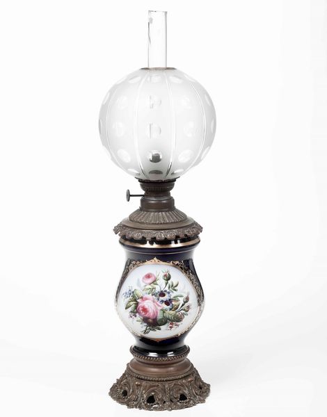 Lampada ad olio, fine XIX - inizio XX secolo  - Asta Maioliche, Porcellane e Vetri - Associazione Nazionale - Case d'Asta italiane