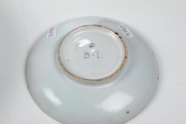 Legumiera e piattino <BR>Albisola e Savona, XVIII secolo  - Asta Maioliche, Porcellane e Vetri - Associazione Nazionale - Case d'Asta italiane