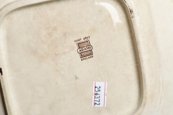 Lotto con diverse ceramiche, XX secolo  - Asta Maioliche, Porcellane e Vetri - Associazione Nazionale - Case d'Asta italiane