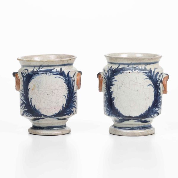 Un versatoio e cinque albarelli<BR>Liguria, XIX secolo  - Asta Maioliche, Porcellane e Vetri - Associazione Nazionale - Case d'Asta italiane