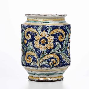 Albarello  <BR>Sicilia, Caltagirone, XX secolo (?)  - Asta Maioliche, Porcellane e Vetri - Associazione Nazionale - Case d'Asta italiane