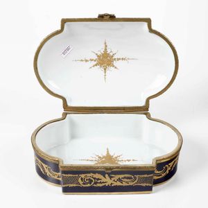 Cofanetto<BR>Francia, XIX-XX secolo  - Asta Maioliche, Porcellane e Vetri - Associazione Nazionale - Case d'Asta italiane