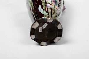 Vaso ad anfora<BR>Francia o Inghilterra, 1900-1910 circa  - Asta Maioliche, Porcellane e Vetri - Associazione Nazionale - Case d'Asta italiane