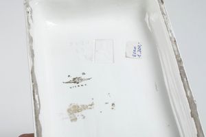 Due gruppi e tre figurine di cani<BR>XX secolo  - Asta Maioliche, Porcellane e Vetri - Associazione Nazionale - Case d'Asta italiane