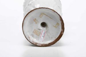 Versatoio <BR>Italia centrale, probabilmente seconda met del XVI secolo  - Asta Maioliche, Porcellane e Vetri - Associazione Nazionale - Case d'Asta italiane