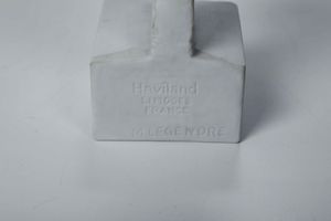 Scultura con testa di capra<BR>Francia, Limoges, Manifattura Haviland, 1964 circa <BR>Scultore: Maurice Legendre (1875-1964)  - Asta Maioliche, Porcellane e Vetri - Associazione Nazionale - Case d'Asta italiane