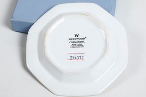 Lotto con diverse ceramiche, XX secolo  - Asta Maioliche, Porcellane e Vetri - Associazione Nazionale - Case d'Asta italiane