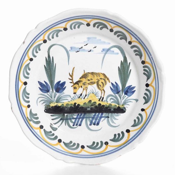 Piatto <BR>Francia, Manifattura di Nevers, seconda met del XVIII secolo  - Asta Bacili da barbiere, bacinelle e fioriere in maiolica francese da collezione - Associazione Nazionale - Case d'Asta italiane