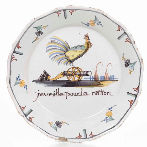 Piatto rivoluzionario<BR>Francia, Manifattura di Ancy-le-Franc (Borgogna-Franca Contea), 1792 circa  - Asta Bacili da barbiere, bacinelle e fioriere in maiolica francese da collezione - Associazione Nazionale - Case d'Asta italiane