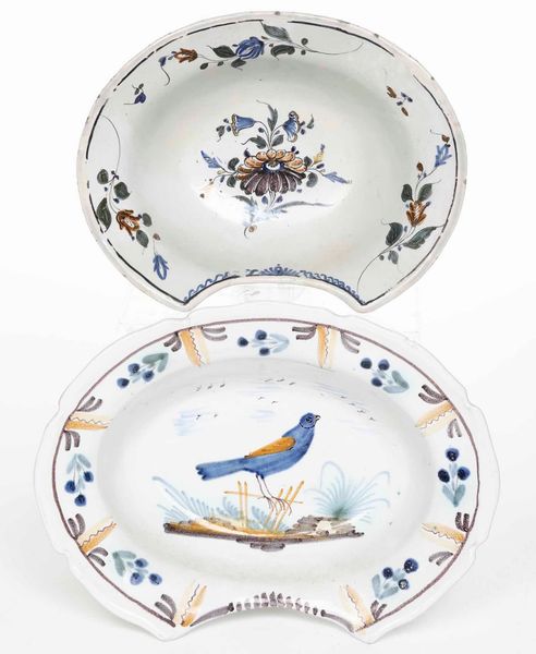 Bacile da barbiere<BR>Francia, Nevers, inizio del XIX secolo  - Asta Bacili da barbiere, bacinelle e fioriere in maiolica francese da collezione - Associazione Nazionale - Case d'Asta italiane