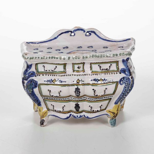 Fioriera<BR>Francia, Manifattura di Nevers (?), 1750 circa<BR><BR>  - Asta Bacili da barbiere, bacinelle e fioriere in maiolica francese da collezione - Associazione Nazionale - Case d'Asta italiane