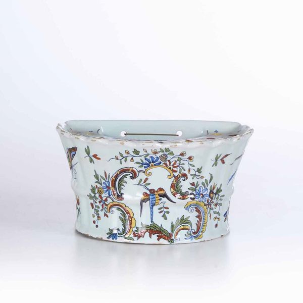 Fioriera <BR>Francia, Rouen, 1745-1750 circa <BR>  - Asta Bacili da barbiere, bacinelle e fioriere in maiolica francese da collezione - Associazione Nazionale - Case d'Asta italiane