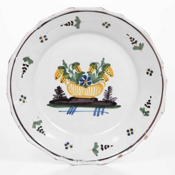 Piatto <BR>Francia, Manifattura di Nevers, fine del XVIII secolo<BR>  - Asta Bacili da barbiere, bacinelle e fioriere in maiolica francese da collezione - Associazione Nazionale - Case d'Asta italiane