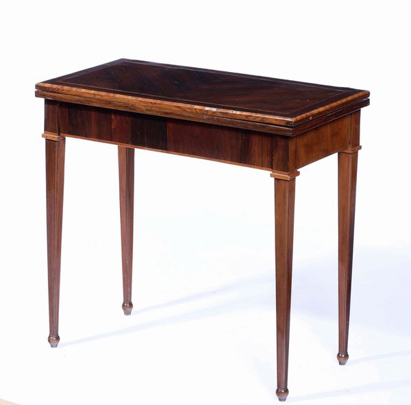 Tavolino da gioco Direttorio, impiallacciato in palissandro. Genova XVIII secolo  - Asta Antiquariato Settembre - Associazione Nazionale - Case d'Asta italiane