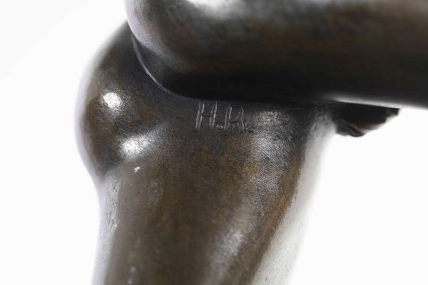 Lanciatore in bronzo, siglato HR  - Asta Antiquariato Settembre - Associazione Nazionale - Case d'Asta italiane