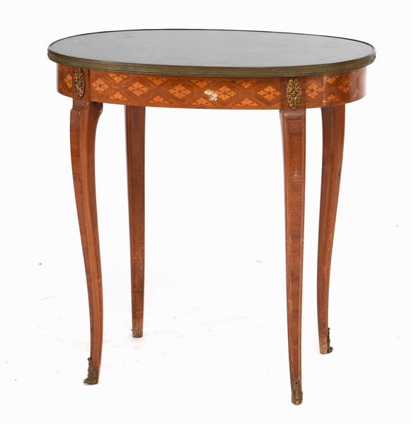 Tavolino dappoggio in vari legni, piano in verde alpi. Francia, epoca Napoleone III  - Asta Antiquariato Settembre - Associazione Nazionale - Case d'Asta italiane