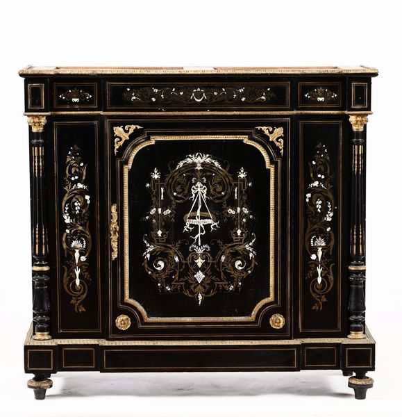 Credenza Napoleone III in legno ebanizzato e decoro in bronzo e metallo dorato di gusto Boulle,  Cineseria Francia XIX secolo  - Asta Antiquariato Settembre - Associazione Nazionale - Case d'Asta italiane