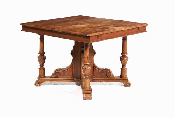 Tavolo in stile rinascimento con allunghe  - Asta Antiquariato Settembre - Associazione Nazionale - Case d'Asta italiane