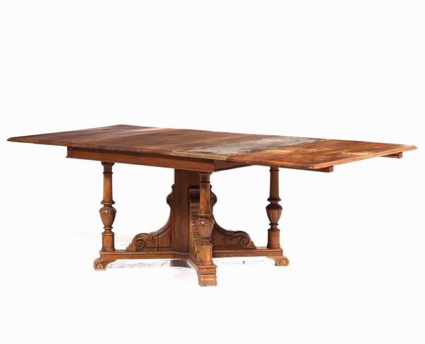 Tavolo in stile rinascimento con allunghe  - Asta Antiquariato Settembre - Associazione Nazionale - Case d'Asta italiane