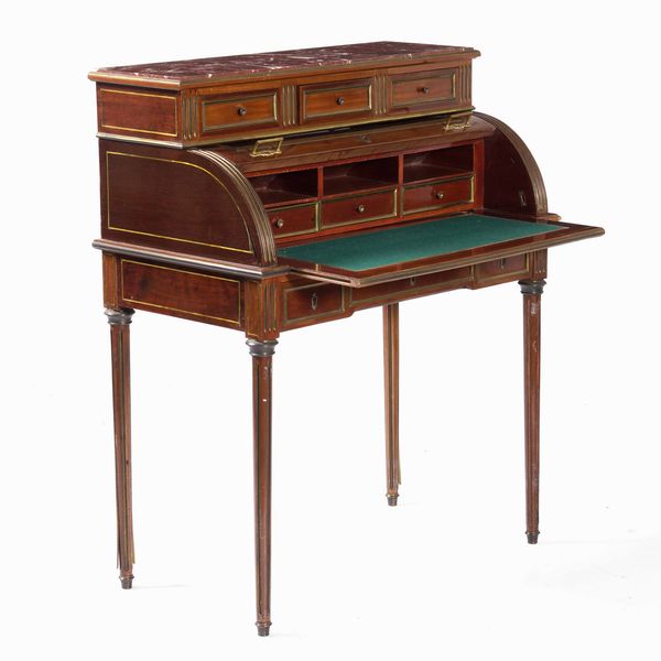Scrivania a rullo in mogano. Francia, stile Luigi XVI. XIX secolo  - Asta Antiquariato Settembre - Associazione Nazionale - Case d'Asta italiane