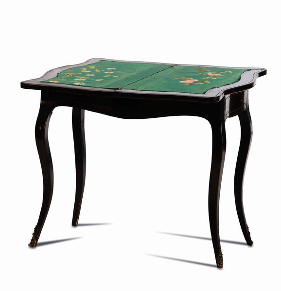 Tavolino in legno ebanizzato con piano a libro  - Asta Antiquariato Settembre - Associazione Nazionale - Case d'Asta italiane