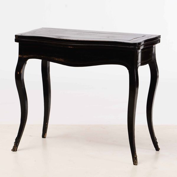 Tavolino in legno ebanizzato con piano a libro  - Asta Antiquariato Settembre - Associazione Nazionale - Case d'Asta italiane