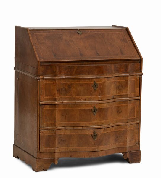 Cassettone a ribalta lastronato e filettato, Veneto XVIII secolo  - Asta Antiquariato Settembre - Associazione Nazionale - Case d'Asta italiane