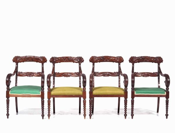Quattro seggioloni stile Peter in legno intagliato. Inghilterra XIX secolo  - Asta Antiquariato Settembre - Associazione Nazionale - Case d'Asta italiane