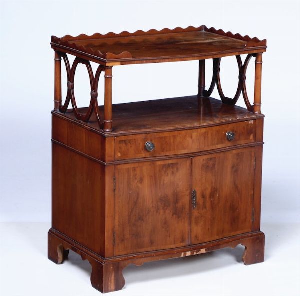 Mobile comodino a due ante ed un cassetto, XX secolo  - Asta Antiquariato Settembre - Associazione Nazionale - Case d'Asta italiane