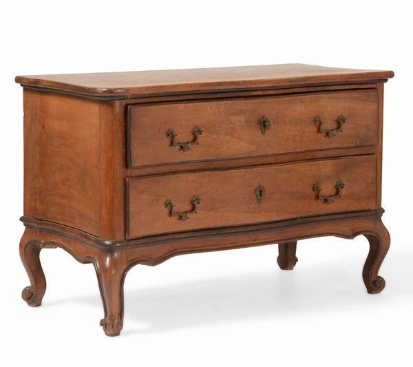 Com� a due cassetti, XVIII secolo  - Asta Antiquariato Settembre - Associazione Nazionale - Case d'Asta italiane