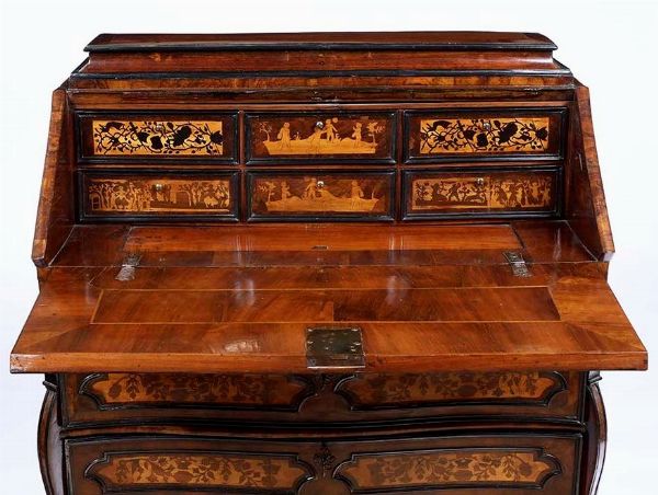 Ribalta lastronata in radica. Lombardia, XVIII secolo  - Asta Antiquariato Settembre - Associazione Nazionale - Case d'Asta italiane