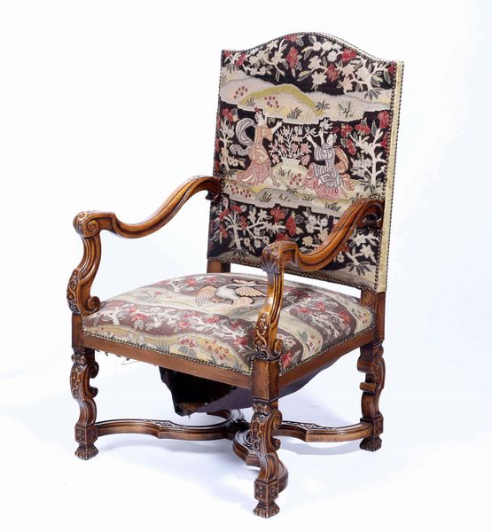 Poltrona in legno intagliato con rivestimento a piccolo punto, XVIII secolo  - Asta Antiquariato Settembre - Associazione Nazionale - Case d'Asta italiane