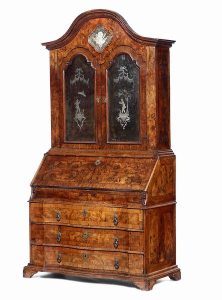 Trumeau lastronato in noce e radica, Veneto met� XVIII secolo  - Asta Antiquariato Settembre - Associazione Nazionale - Case d'Asta italiane