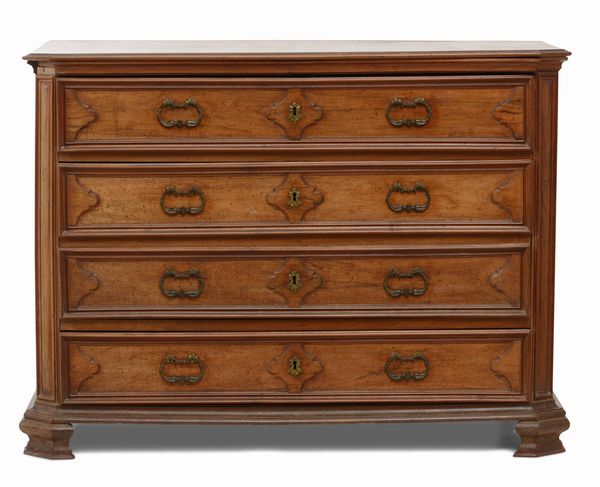 Cassettone in noce, Lombardia XVII-XVIII secolo  - Asta Antiquariato Settembre - Associazione Nazionale - Case d'Asta italiane