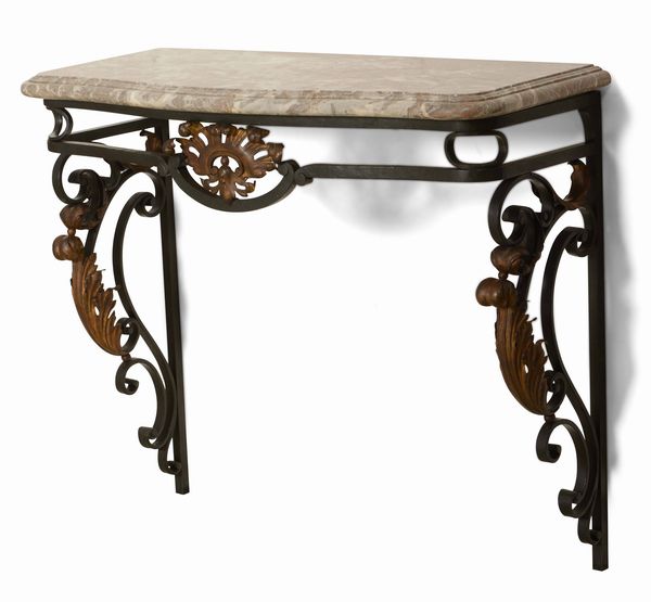 Coppia di consoles in ferro e metallo dorato, piano in marmo. Francia, Napoleone III  - Asta Antiquariato Settembre - Associazione Nazionale - Case d'Asta italiane