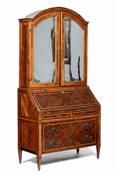 Trumeau Luigi XVI lastronato in noce e filettato in bois de rose, Genova fine XVIII secolo  - Asta Antiquariato Settembre - Associazione Nazionale - Case d'Asta italiane