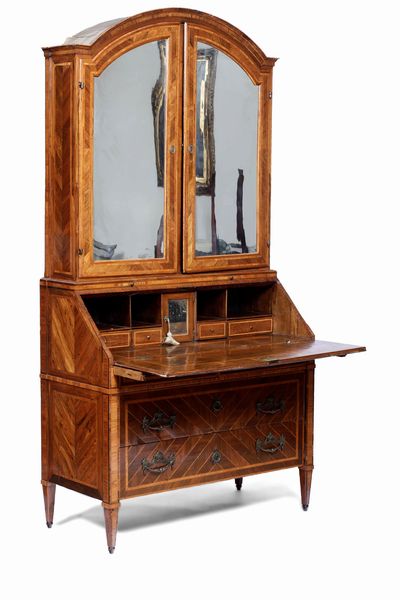 Trumeau Luigi XVI lastronato in noce e filettato in bois de rose, Genova fine XVIII secolo  - Asta Antiquariato Settembre - Associazione Nazionale - Case d'Asta italiane