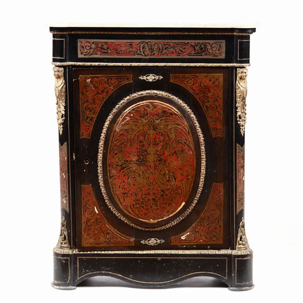 Credenzino Napoleone III in legno ebanizzato e decoro in metallo dorato di gusto Boulle, Francia XIX secolo  - Asta Antiquariato Settembre - Associazione Nazionale - Case d'Asta italiane