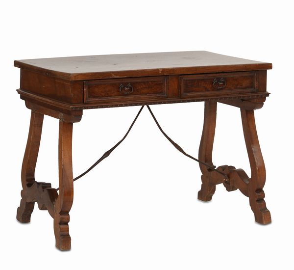 Scrivania a due cassetti, XVIII-XIX secolo  - Asta Antiquariato Settembre - Associazione Nazionale - Case d'Asta italiane