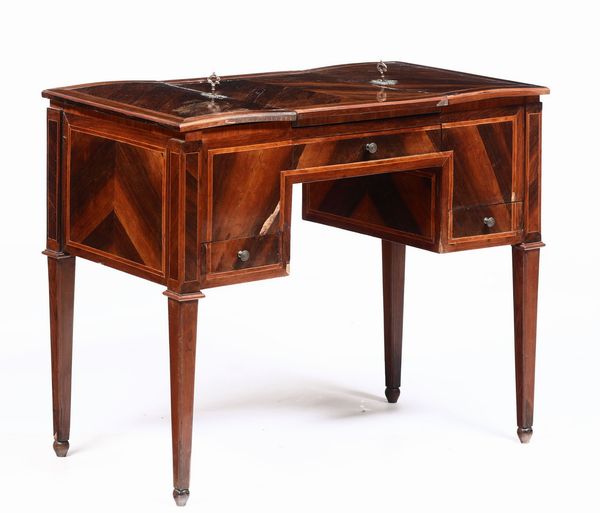 Toilette lastronata, fine XVIII secolo  - Asta Antiquariato Settembre - Associazione Nazionale - Case d'Asta italiane