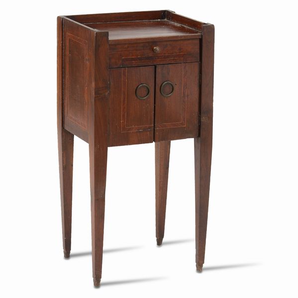 Comodino Luigi XVI, XVIII-XIX secolo  - Asta Antiquariato Settembre - Associazione Nazionale - Case d'Asta italiane