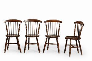 Tavolo a torchon con quattro sedie in legno, XIX secolo  - Asta Antiquariato Settembre - Associazione Nazionale - Case d'Asta italiane