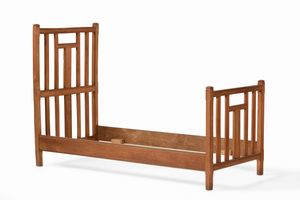 Camera da letto composta da cassettone e lettino, XX secolo  - Asta Antiquariato Settembre - Associazione Nazionale - Case d'Asta italiane