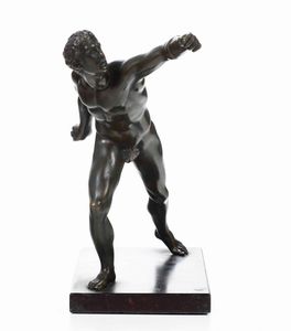 Lanciatore in bronzo, siglato HR  - Asta Antiquariato Settembre - Associazione Nazionale - Case d'Asta italiane